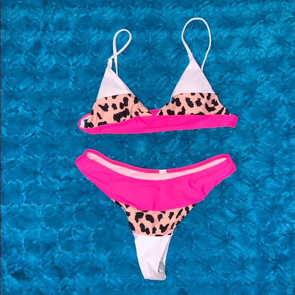 Pink and white Leopard Print Swim Bikini Set Medium NWOT